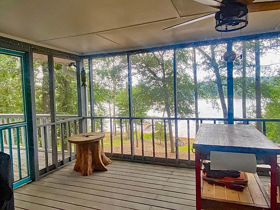 5th image of 290 Cardinal Ln