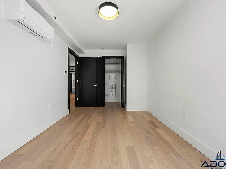 154 Lenox Rd #5F — Photo 4