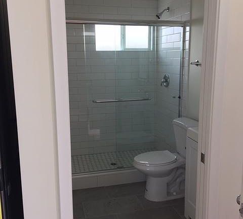 5th image of 210 Redwood St