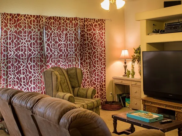 180 Northridge Ln, Martindale, TX 78655