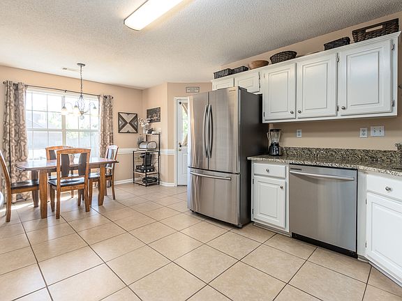 2nd image of 649 Shelley Renee Ln