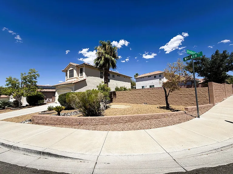 2424 Predera Ave — Photo 2