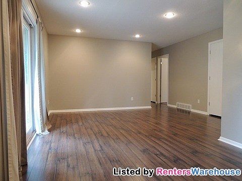 3rd image of 6512 Zealand Ave N