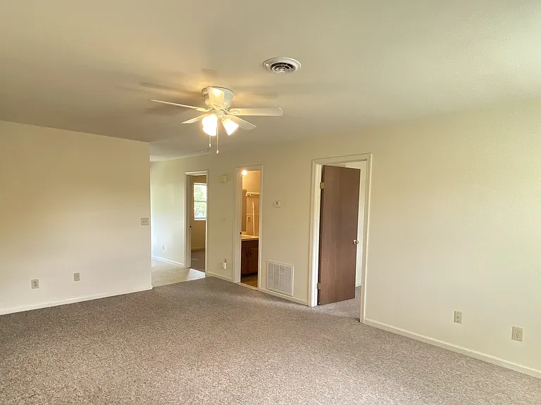 807 Rainbow Dr #4 — Photo 5