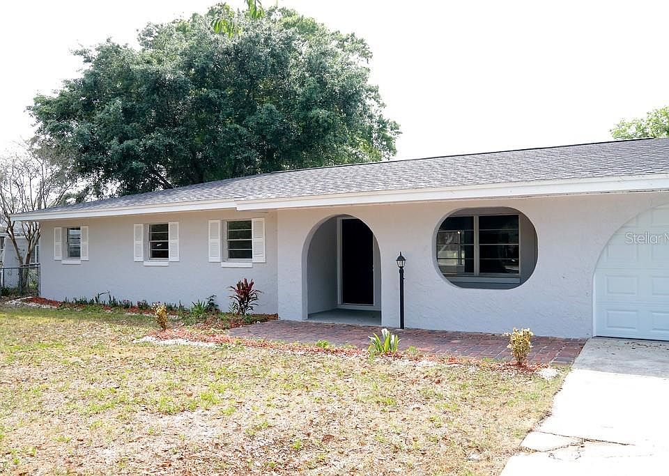 1st image of 1060 Salsona Ave