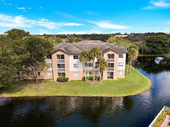5th image of 9833 Westview Dr APT 836