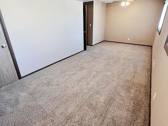 4th image of 1840 Knox St #16