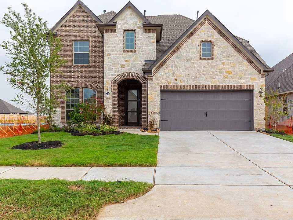 30031 Aralia Dr
