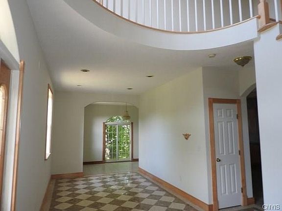 3rd image of 2601 Bellevue Ave