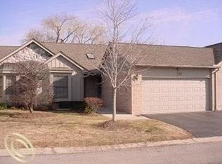 7335 Green Meadow Ln, Canton, MI 48187