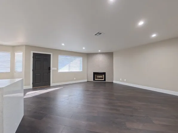 2709 Beaver Creek Ct, Las Vegas, NV