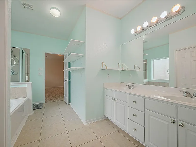 5003 Forest Moss Ct — Photo 38