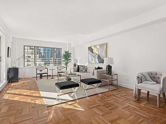 3rd image of 200 E 57th St APT 18A