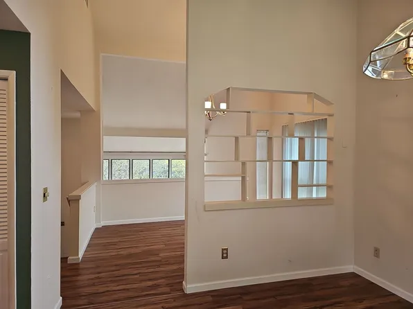 15811 NE 65th St, Redmond, WA 98052