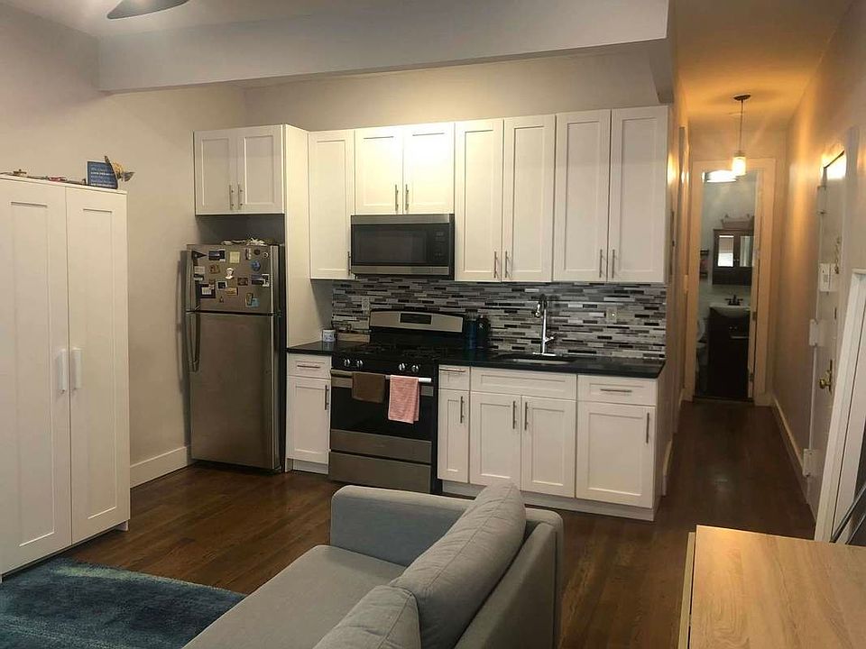 1st image of 170 Woodruff Ave Floor 1