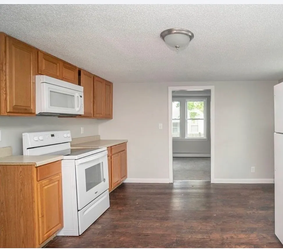 Building Photo - 8R Pine St #1