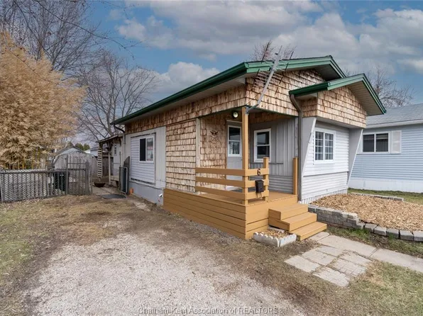 6 Maple Dr, Essex, ON N0R 1J0