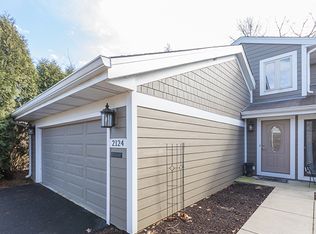 2124 Timber Ln, Wheaton, IL 60189