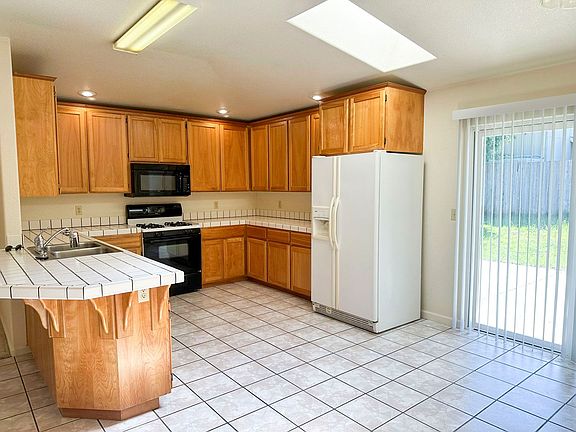 3rd image of 4754 Kincaid Ct