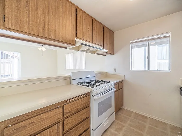 615 Utica Ave #4 — Photo 34