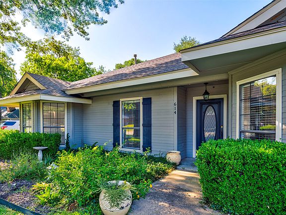 3rd image of 614 Arbor Ct
