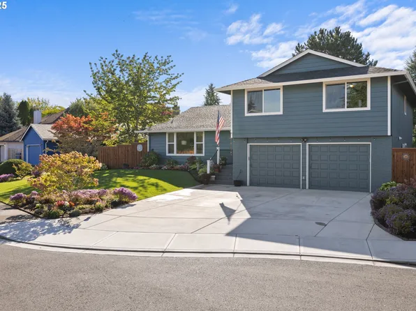 2011 NE Josephine Dr, Hillsboro, OR 97124