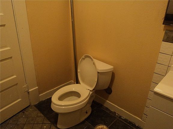 4th image of 210 N Copia St #0