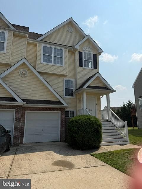 1st image of 319 Paradee Dr