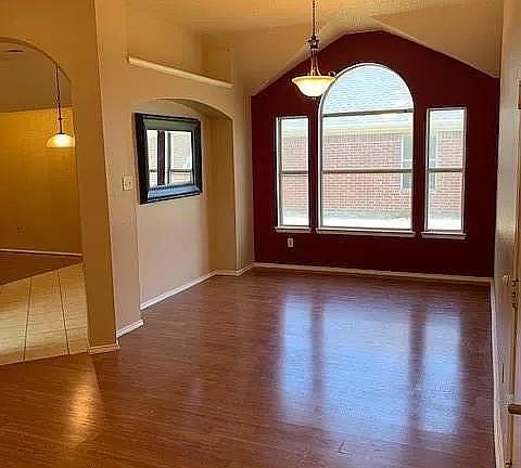 2nd image of 505 Chancellor Dr #3