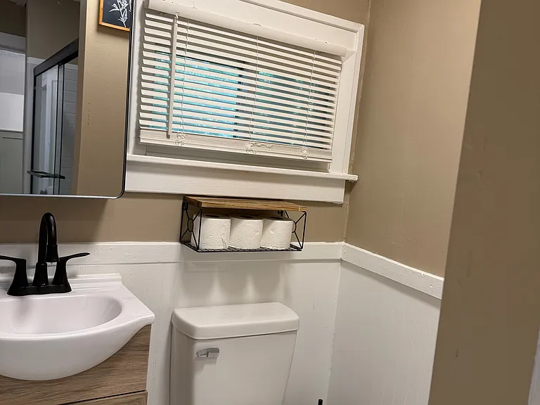 37 Caledonia St NE #2 — Photo 10