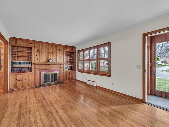 5th image of 5101 W 56th St