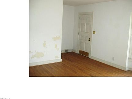 2nd image of 5 Pine St