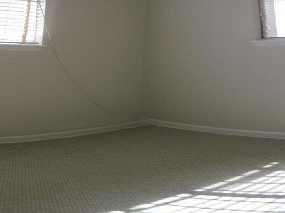 4th image of 5304 La Taste Ave