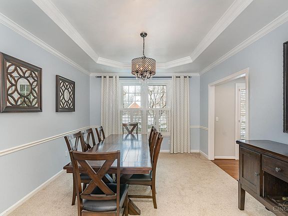 5th image of 889 Miamiridge Dr
