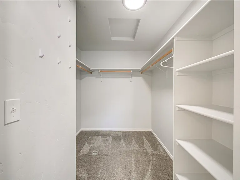 16859 Courtney Way — Photo 27