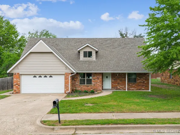 1907 Windstone Dr, Bartlesville, OK 74006