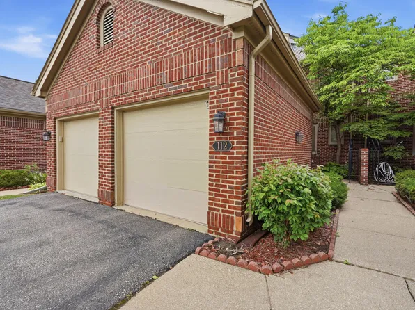 112 Ponds View Dr, Ann Arbor, MI 48103