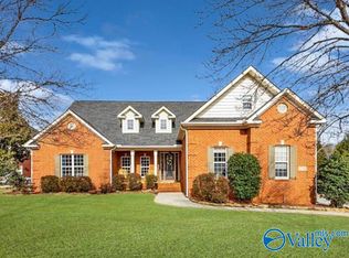6700 Hampton Bend Cir SE, Owens Cross Roads, AL 35763