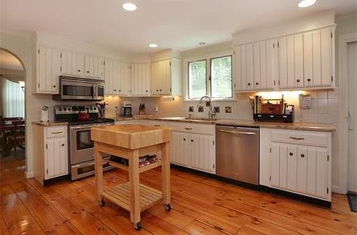 5th image of 29 Hilltop Cir