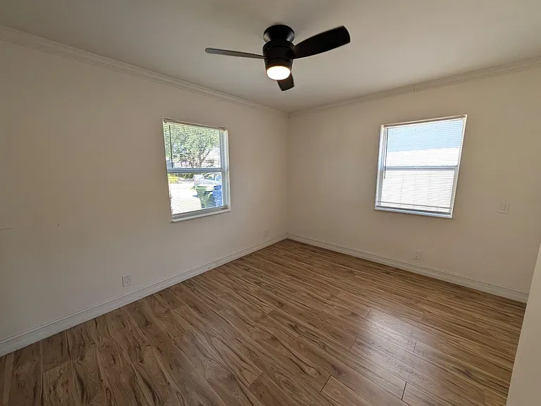 1629 NW 5th Ave — Photo 18