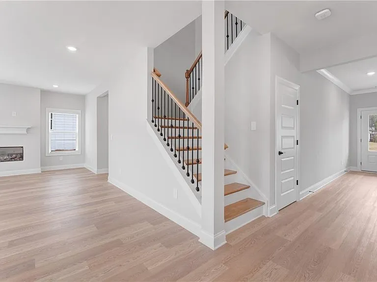 3089 Sweet Red Cir — Photo 18