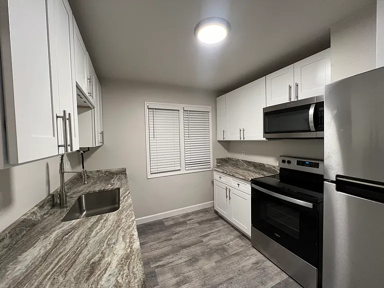 52 Church Ave #4 — Photo 2