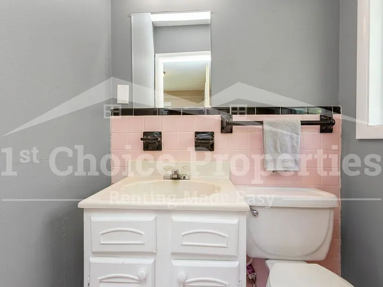 1332 Lake Ln NE — Photo 14
