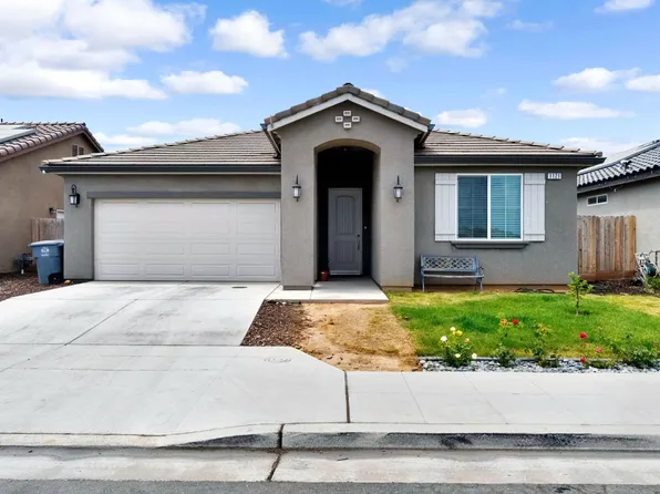 1121 Wasatch Dr, Madera, CA 93638