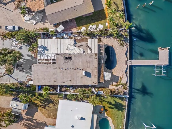 46 Dolphin Dr, Treasure Island, FL 33706