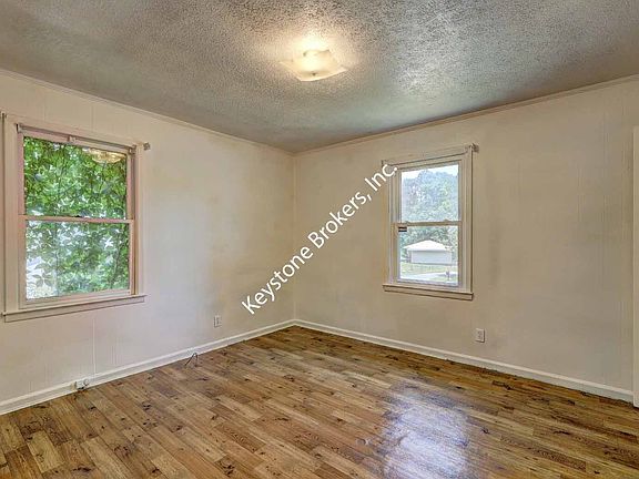 5th image of 3480 Warpath Rd