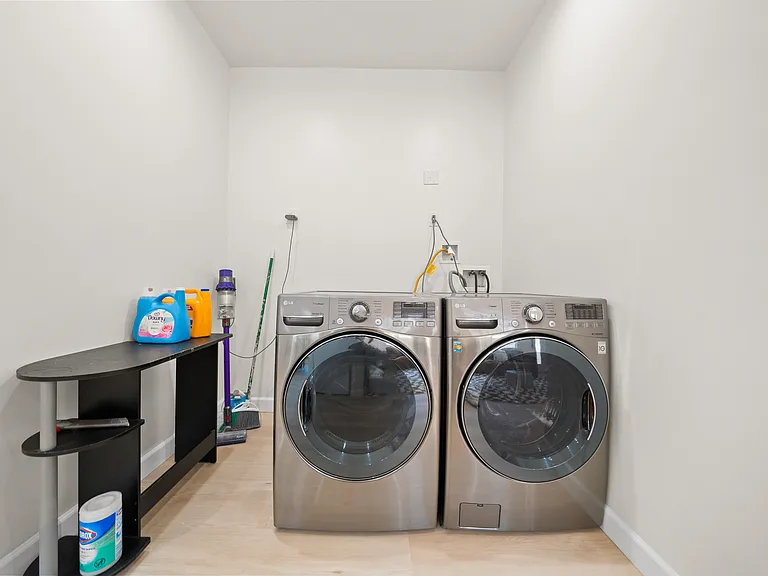 1316 S Raleo Ave — Photo 15