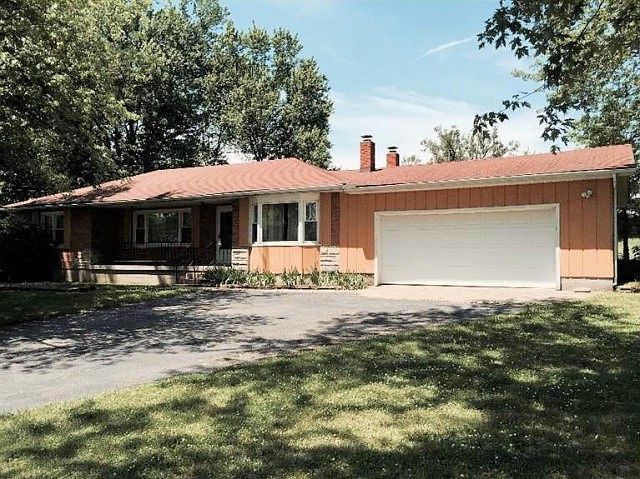 1st image of 92 Grandview Dr