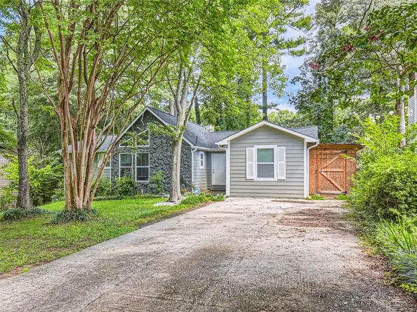 506 Autumn Dr, Riverdale, GA 30274
