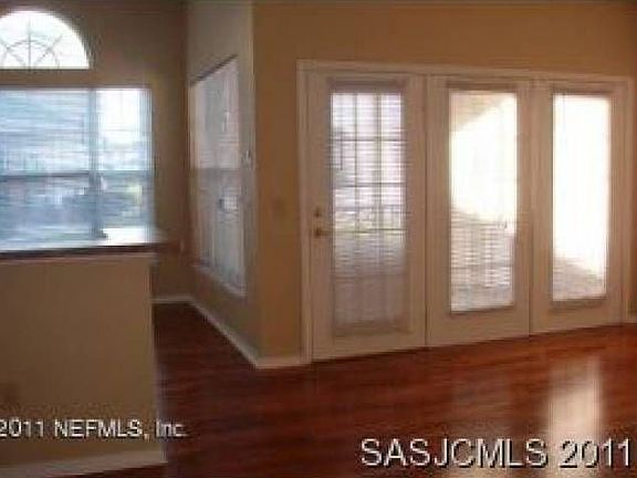 3rd image of 14100 Harbour Vista Cir